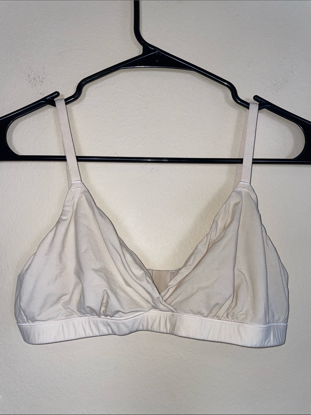 Skims Women’s Fits Everybody Crossover Comfy Lounge Cream Bralette